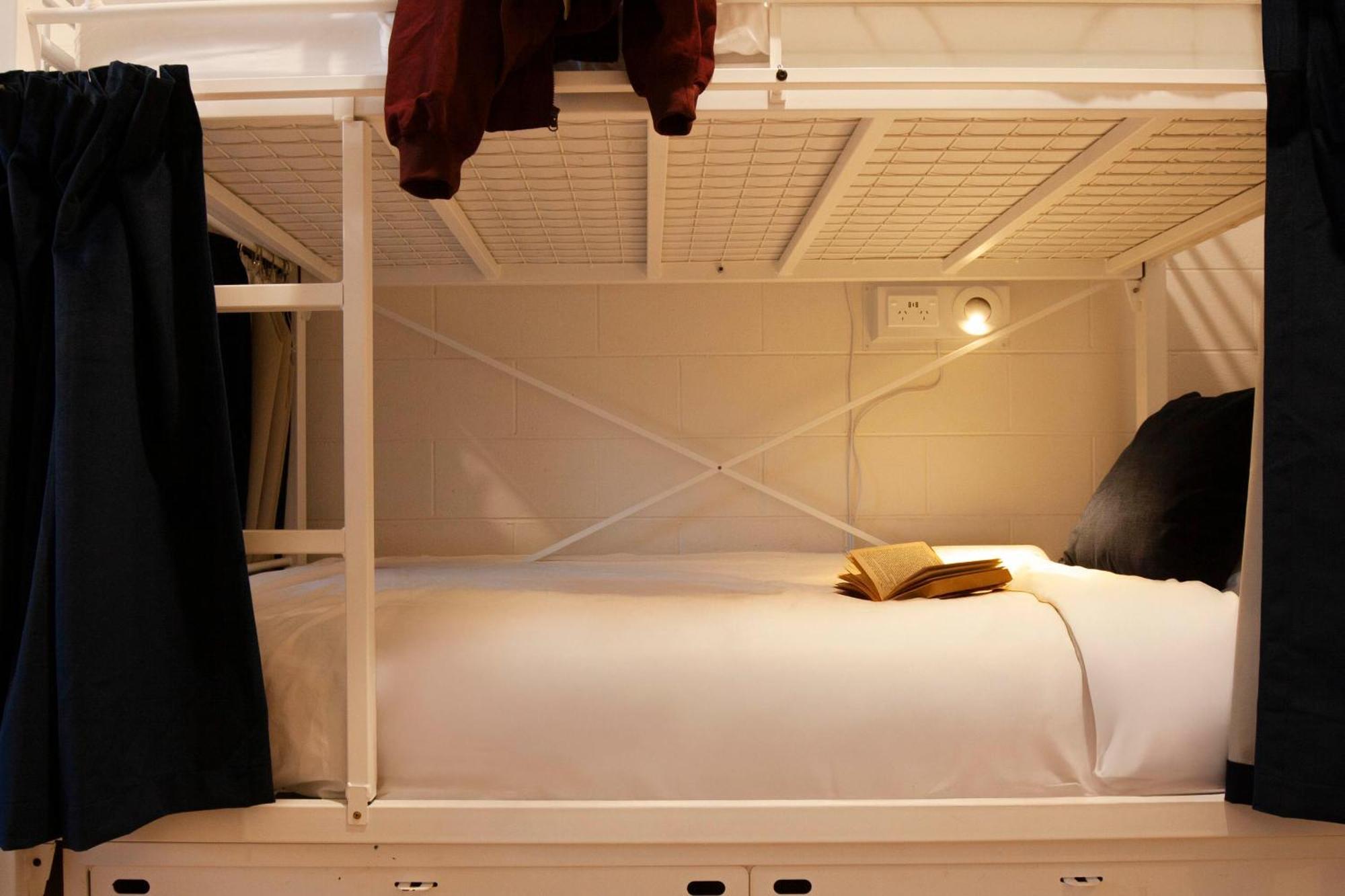 Little Drifter North Melbourne Hostel Екстериор снимка